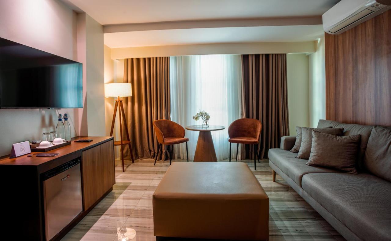 Hotel Areca Легаспи Экстерьер фото