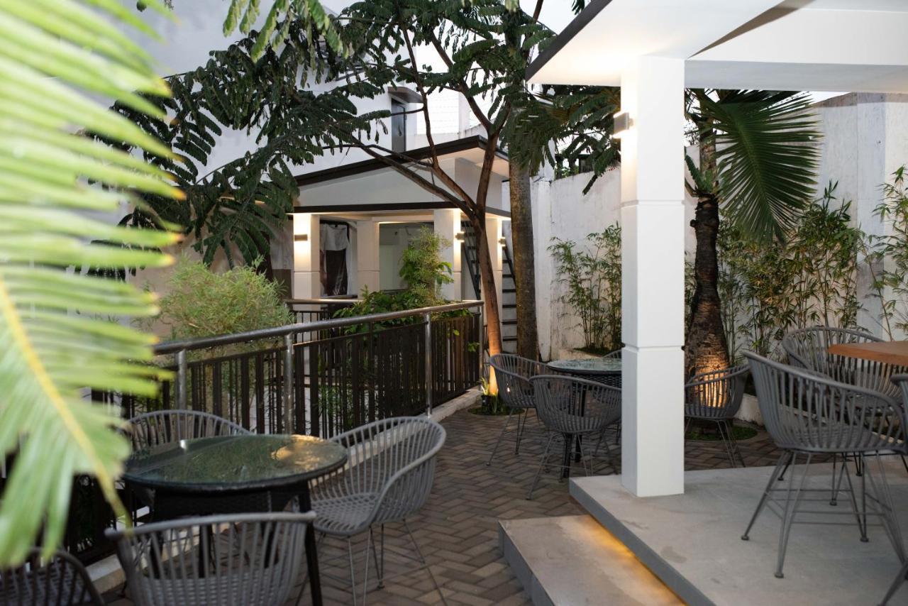 Hotel Areca Легаспи Экстерьер фото